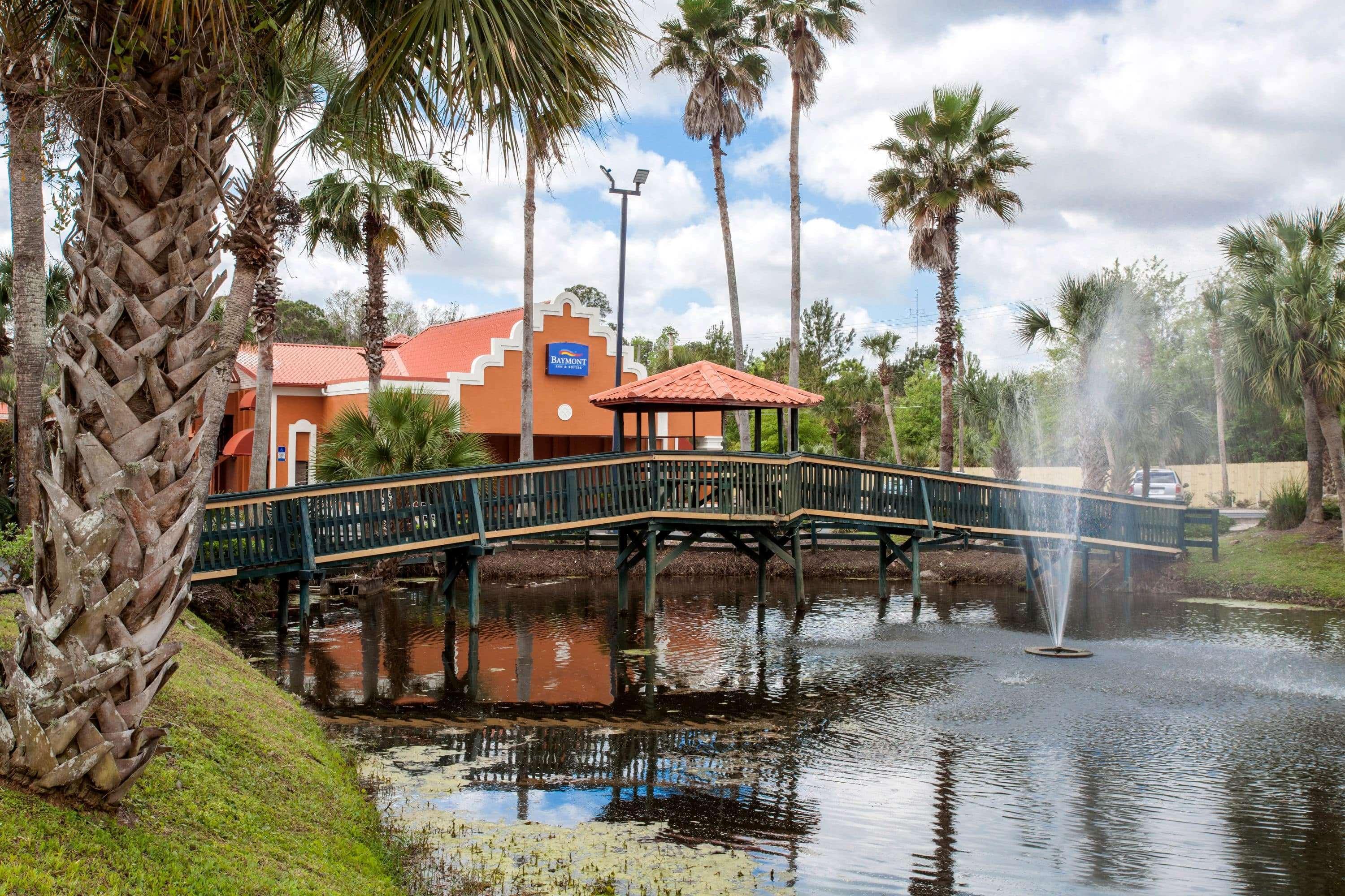 Baymont By Wyndham Lake City Buitenkant foto